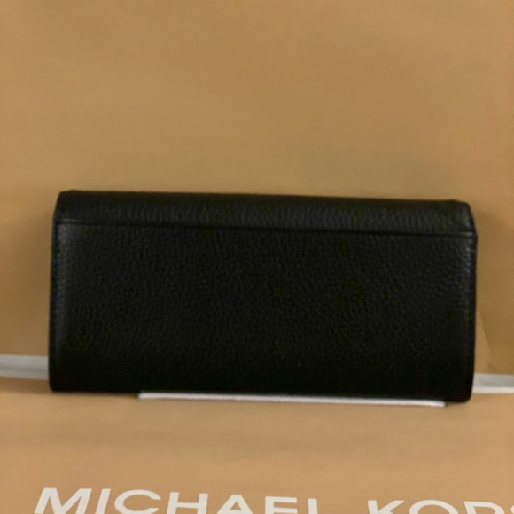 selling my mk wallet - Picture 2 of 2